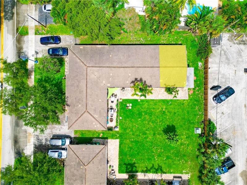 2170 NE 44th St in Lighthouse Point, FL - Building Photo