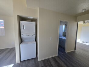 1484 Tonto Dr in Bullhead City, AZ - Building Photo - Building Photo