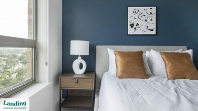 825 Usener St, Unit 824 in Houston, TX - Building Photo - Building Photo