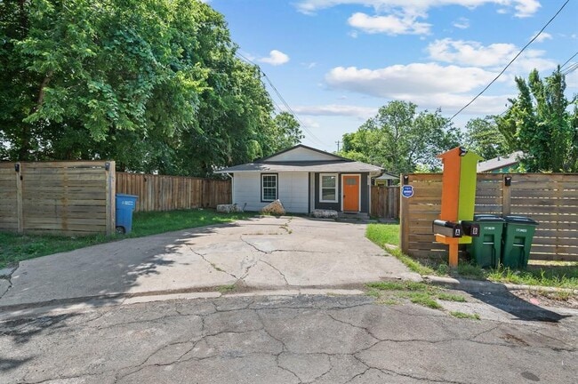 7617 Meador Ave in Austin, TX - Building Photo - Building Photo