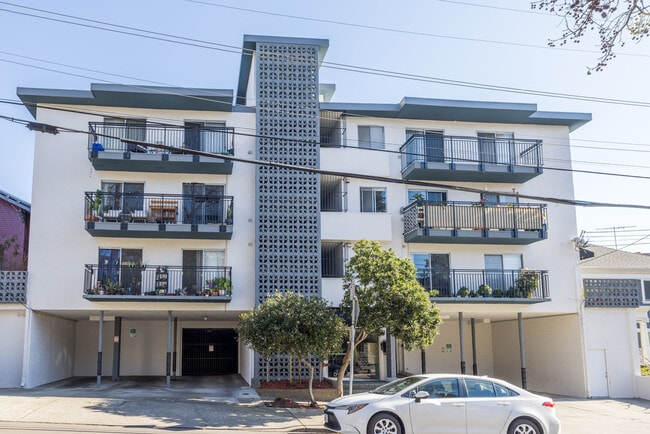 630 Mariposa in Oakland, CA - Building Photo - Building Photo