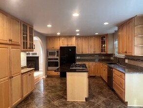 105 Bellows Pl in Yorktown, VA - Building Photo - Building Photo