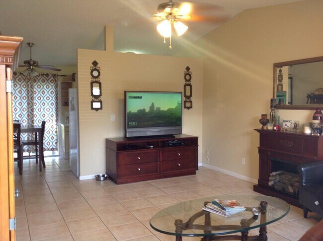 1712 SW Gloria Ln in Port St. Lucie, FL - Building Photo - Building Photo