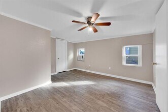 416 E Avenue F in Midlothian, TX - Building Photo - Building Photo