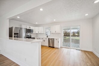 4721 Miller-Paul Rd in Westerville, OH - Building Photo - Building Photo
