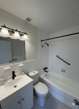 2100 Camilla Rd in Mississauga, ON - Building Photo - Building Photo