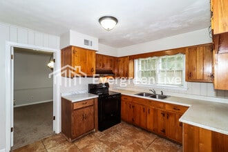 5013 Knight Arnold Rd in Memphis, TN - Building Photo - Building Photo