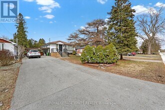 54 Bobmar Rd in Toronto, ON - Building Photo - Building Photo