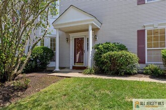 305 Harvest Ln in Monmouth Junction, NJ - Building Photo - Building Photo