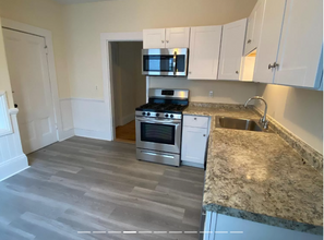 1423 Cambridge St, Unit 2 in Cambridge, MA - Foto de edificio - Building Photo