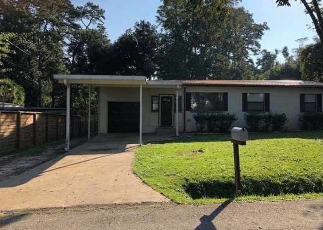 property at 2113 E Dellview Dr