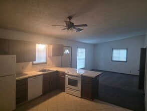2125 North Monroe, Unit A in Hutchinson, KS - Building Photo - Building Photo