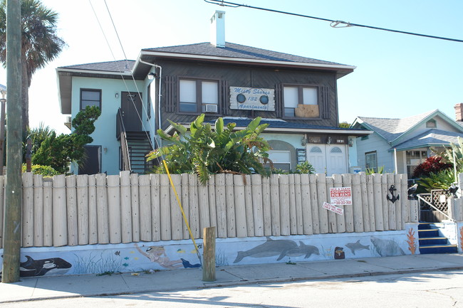 132 Grandview Ave in Daytona Beach, FL - Building Photo - Building Photo