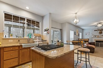 2953 Medford Dr in Dumfries, VA - Foto de edificio - Building Photo