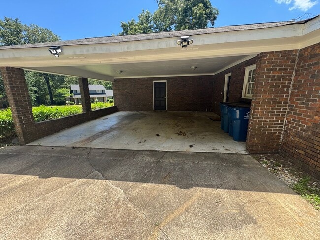 225 Ardella Cir