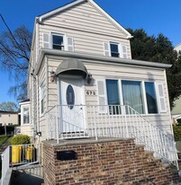 673 Prospect Ave in Fairview, NJ - Building Photo
