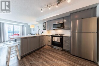 75-475 Dalhousie St in Toronto, ON - Building Photo - Building Photo