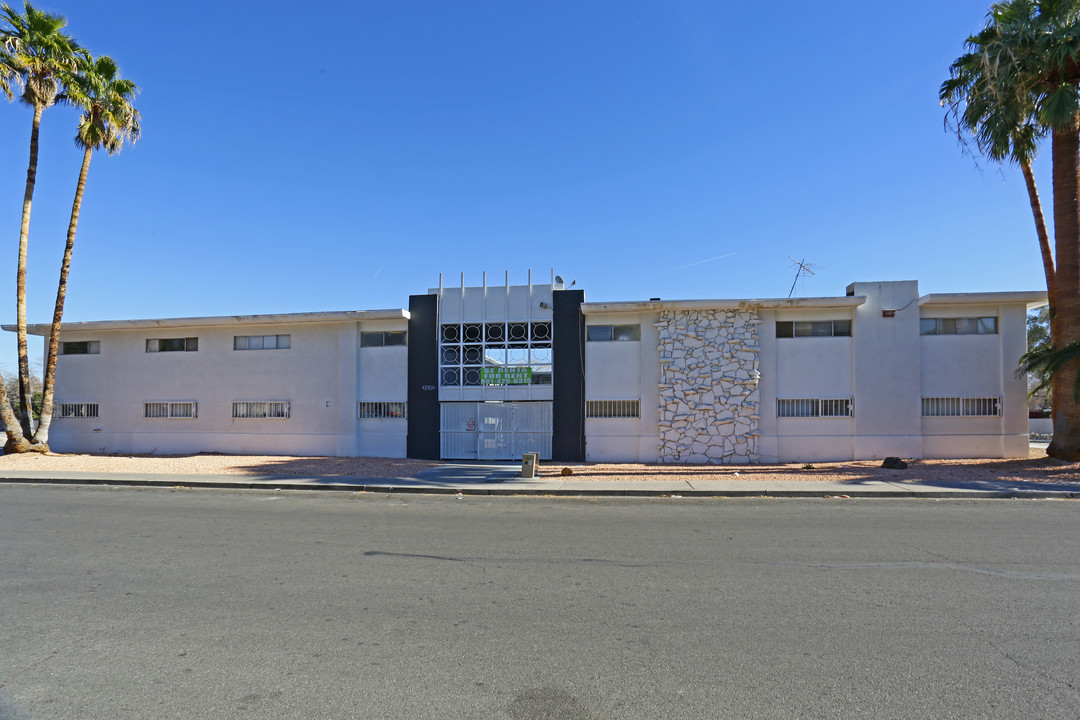 Sherwood Pines Apartments in Las Vegas, NV - Building Photo