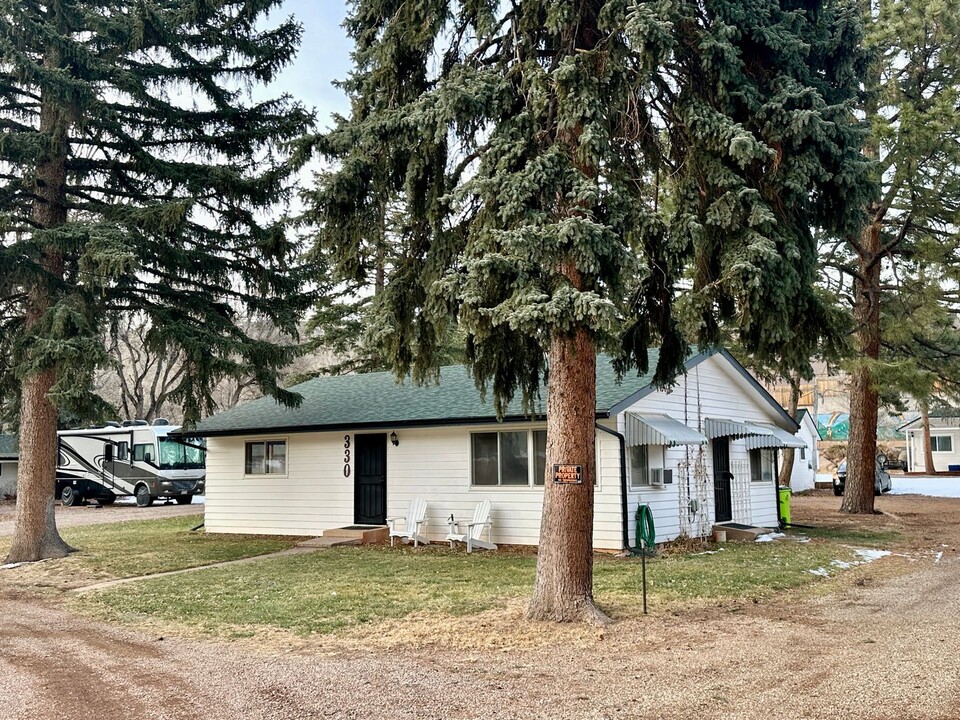 330 Manitou Ave in Manitou Springs, CO - Building Photo