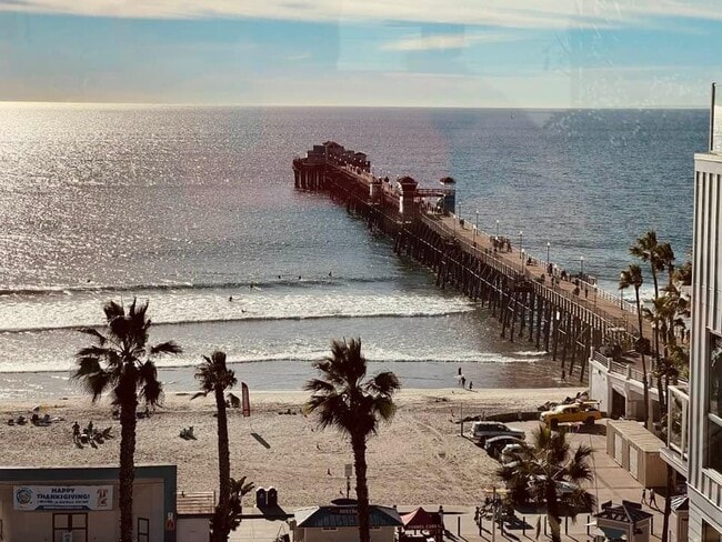 3177 Toopal Dr, Unit The Beachy Bungalow in Oceanside, CA - Foto de edificio - Building Photo