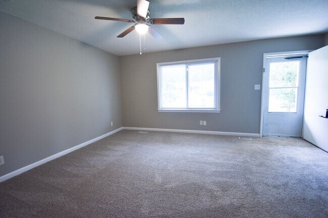 5138 Longbranch Dr in Fayetteville, NC - Building Photo - Building Photo