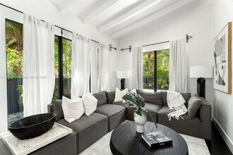 4430 Alton Rd in Miami Beach, FL - Building Photo - Building Photo