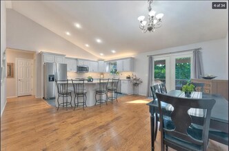 4 Blenheim Ln in Bella Vista, AR - Foto de edificio - Building Photo