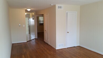 1113-1113 19th St NE in Washington, DC - Building Photo - Building Photo