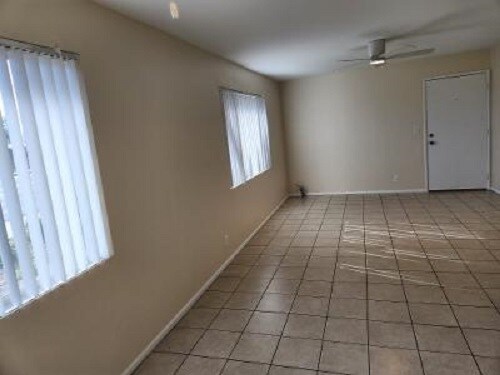 434 W University Dr in Mesa, AZ - Building Photo