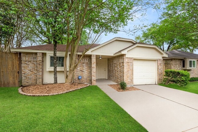 2530 Spring Dusk Dr in Spring, TX - Building Photo - Building Photo