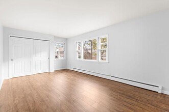 70 2nd Ave in Secaucus, NJ - Building Photo - Building Photo