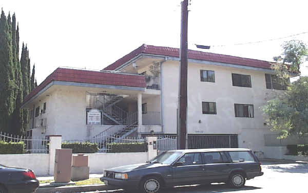 4638 Tilden Ave in Sherman Oaks, CA - Building Photo - Building Photo