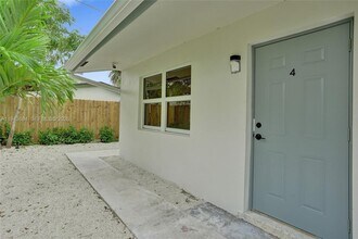 922 NW 4th Ave in Fort Lauderdale, FL - Building Photo - Building Photo