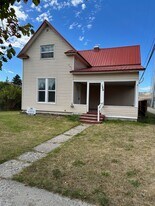 124 S Walnut St in Townsend, MT - Building Photo