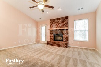 5822 Rolling Bluff Ln in Indianapolis, IN - Building Photo - Building Photo