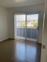 522 W 127th St in Los Angeles, CA - Building Photo - Building Photo