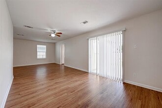 5910 Sheringham St in Houston, TX - Building Photo - Building Photo