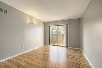 8011 E 130th Ct in Grandview, MO - Building Photo - Building Photo