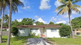 535 NW 121st St in North Miami, FL - Building Photo