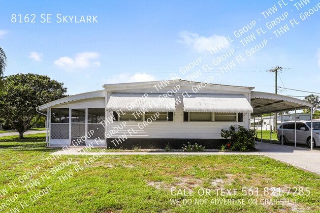 8162 SE Skylark Ave in Hobe Sound, FL - Building Photo - Building Photo