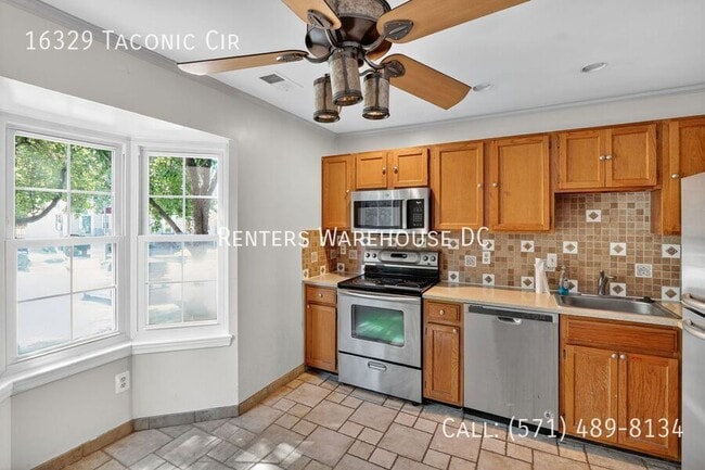16329 Taconic Cir in Montclair, VA - Building Photo - Building Photo
