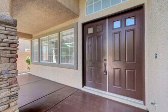 11013 Mount Royal Ave in Las Vegas, NV - Building Photo - Building Photo