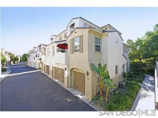 1278 Fools Gold Way, Unit 2 in Chula Vista, CA - Building Photo - Building Photo