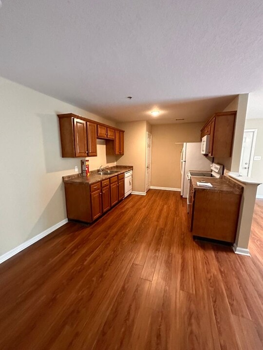 Old Mill Apartments in Pembroke, GA - Foto de edificio