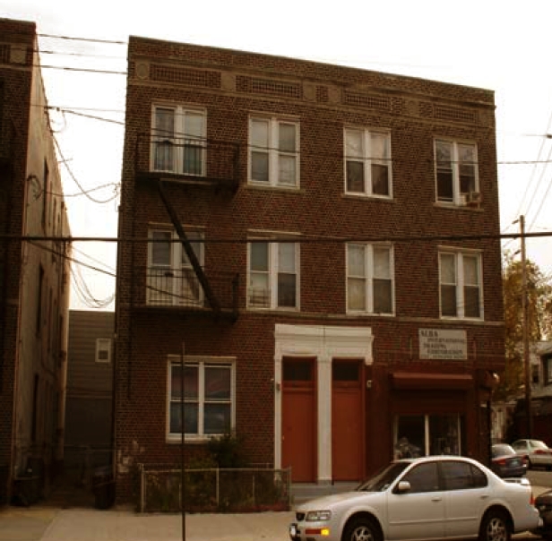 3706 Flatlands Ave in Brooklyn, NY - Building Photo