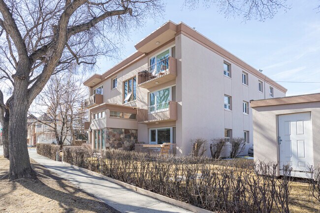 1303 1 St NE in Calgary, AB - Building Photo - Building Photo