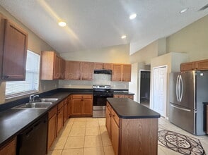 127 Appian Way in Kissimmee, FL - Building Photo - Building Photo