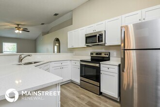 1101 Munster Ct in Kissimmee, FL - Foto de edificio - Building Photo