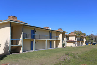 El Dorado in Brandon, FL - Building Photo - Building Photo