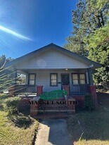 1341 E Waldburg St in Savannah, GA - Building Photo